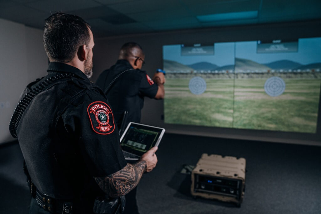 Cop and teacher training on MMTS Compact simulator